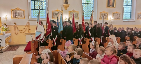 Uroczystość XXV-lecia nadania imienia Szkole Podstawowej im. Jana Pawła II w Łebnie 